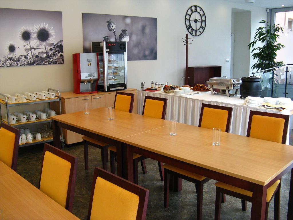 Hotel Senimo Olomouc Extérieur photo