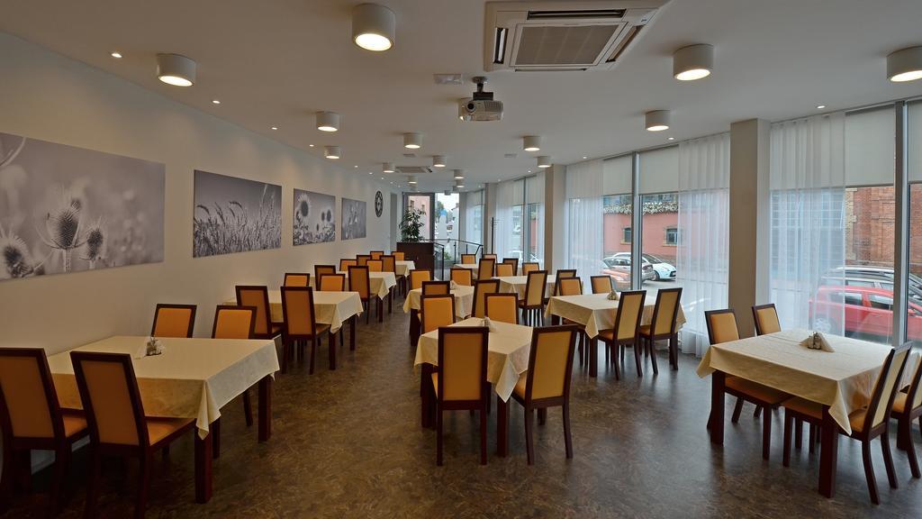 Hotel Senimo Olomouc Extérieur photo