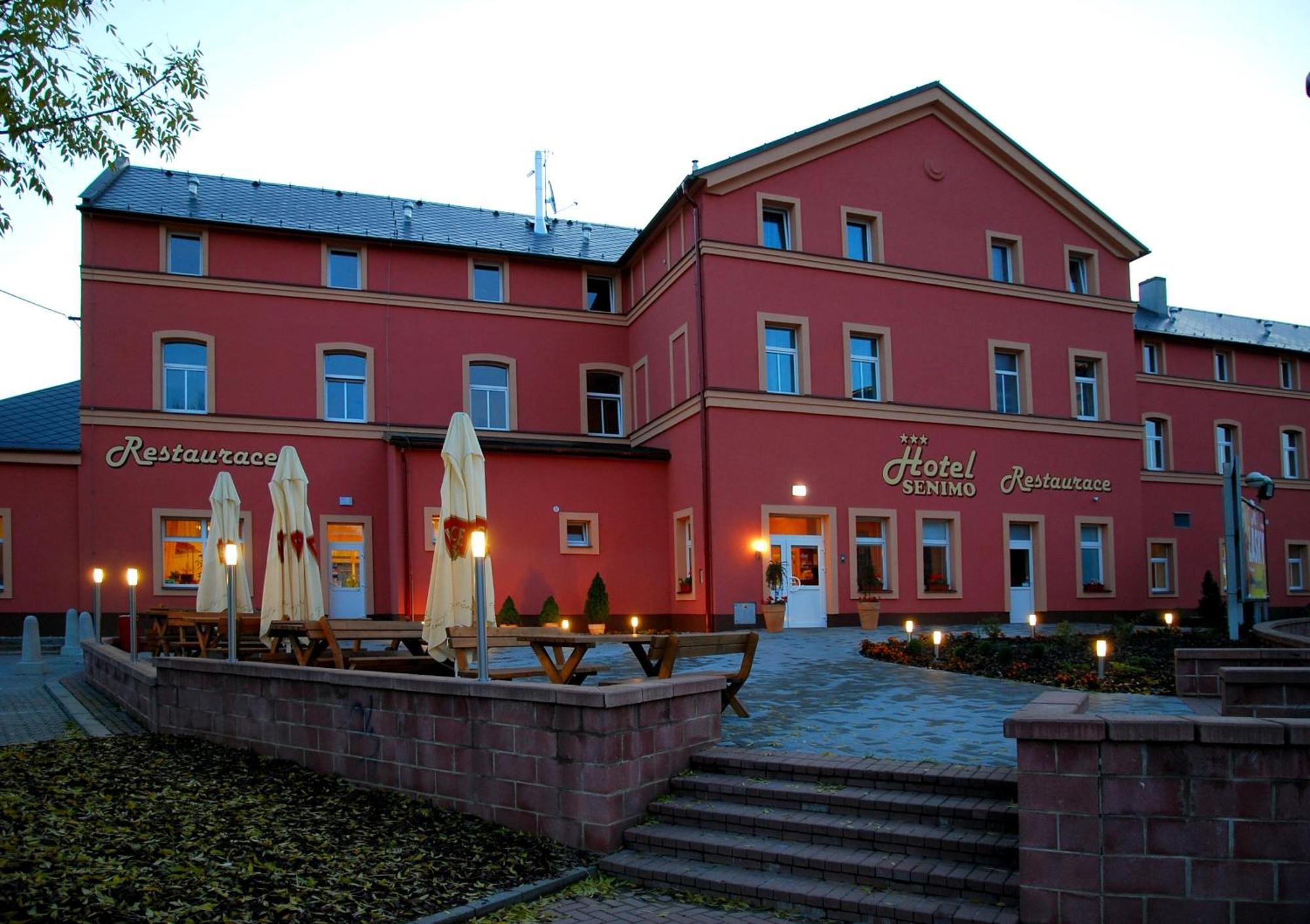 Hotel Senimo Olomouc Extérieur photo